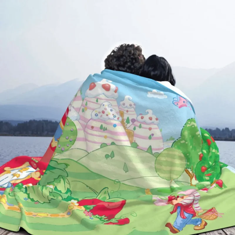 Флисовое одеяло с клубничным песочным печеньем, милые мультяшные одеяла для дома, автомобиля, Супер Теплое покрывало Изображение 3