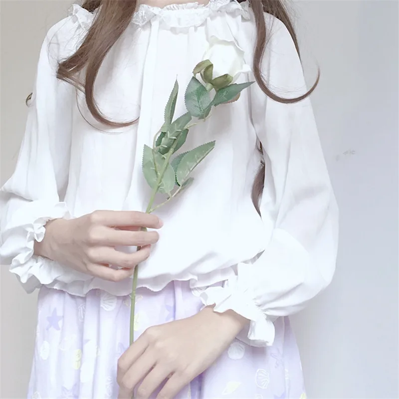 Японская кружевная рубашка в стиле Лолиты, женская Осенняя Мягкая Шифоновая рубашка с милыми оборками, женская Белая блузка с длинным рукавом, топы Изображение 4